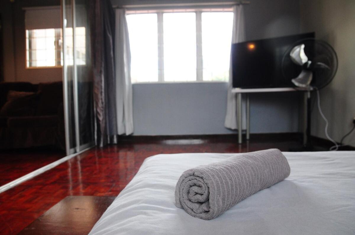 Grayhaus Spacious Bungalow & Garden Villa - Ss3 Petaling Jaya, Near Sunway - Stay Only No Events Zewnętrze zdjęcie